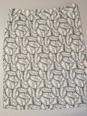Green leaf pencil skirt, large